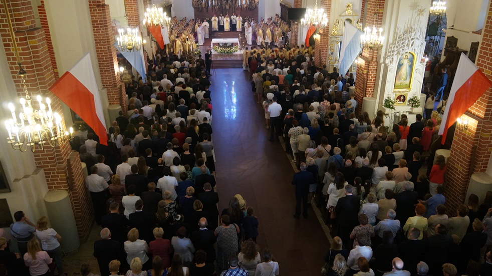 Uroczystość zgromadziła ponad 120 księży, rodziny i przyjaciół neoprezbiterów