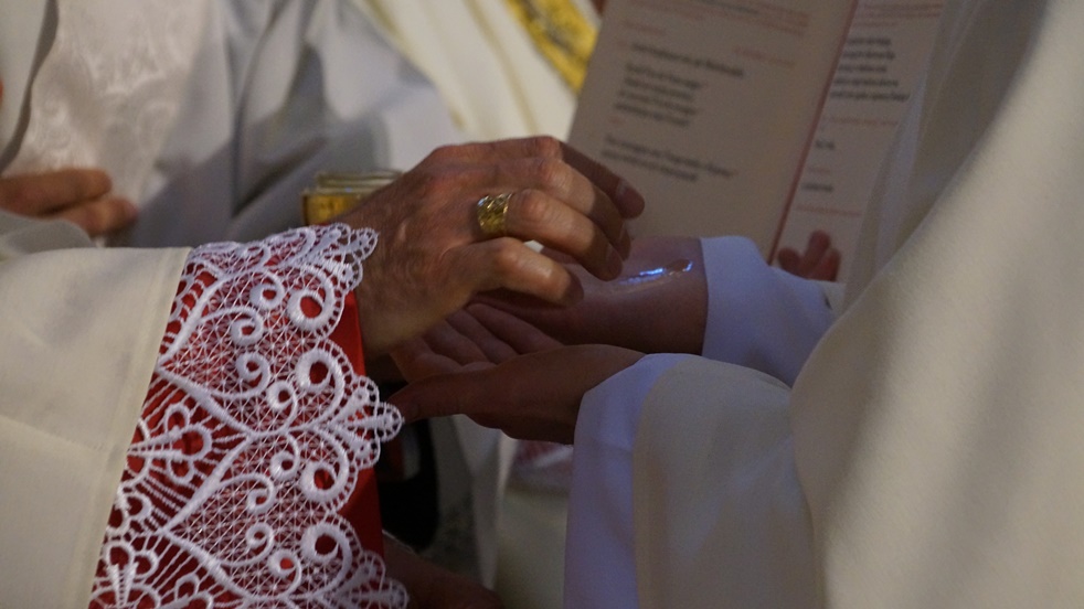 Namaszczenie kapłańskich dłoni