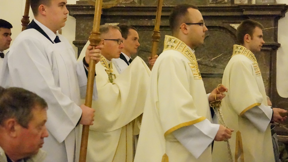 Wielki Czwartek. Przeniesienie Jezusa Eucharystycznego do Ciemnicy