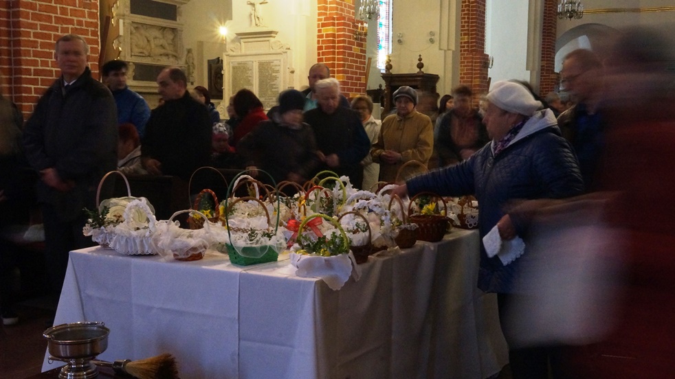 Wielka Sobota. Poświęcenie pokarmów