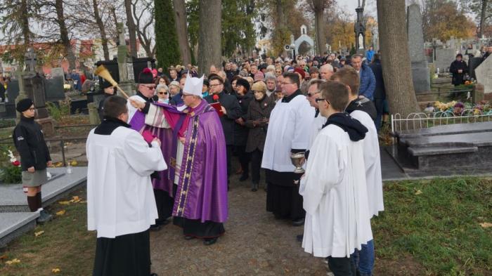 Porządek nabożeństw z okazji Uroczystości Wszystkich Świętych